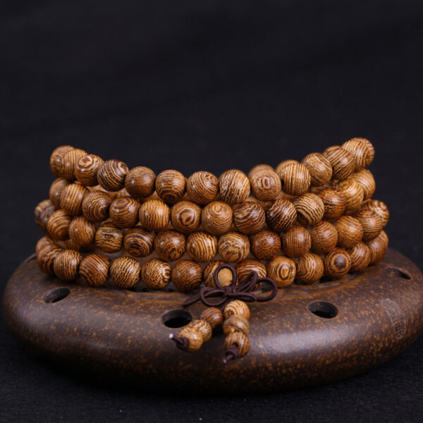 Bracelet mala bois de santal - Élégance et spiritualité en un bijou