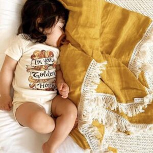 Couverture bébé moutarde : Douceur et style pour votre enfant