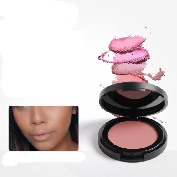 Blush pour peau mate : Sublimez votre teint avec notre blush adapté aux peaux mates