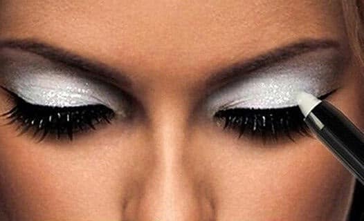 Crayon argent pour les yeux - Illuminez votre regard avec style