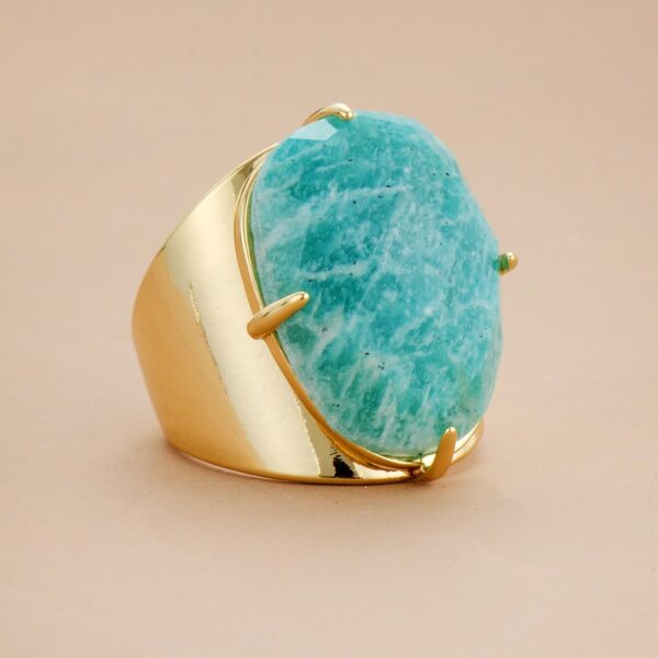 Bague amazonite : élégance et charme naturel pour sublimer votre style