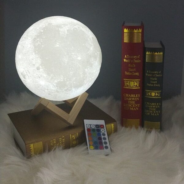 Lampe lune féérique : Illuminez votre intérieur avec cette création magique