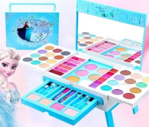 Kit maquillage fille : le choix idéal pour un look tendance et amusant