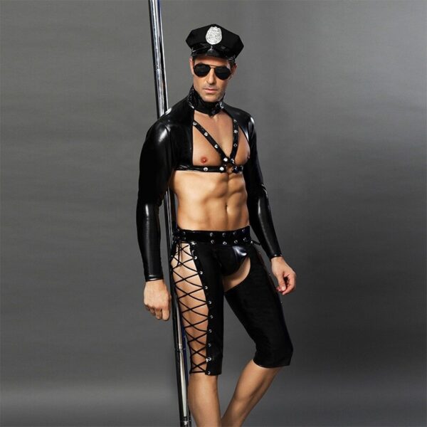 Déguisement policier sexy : le costume irrésistible pour vos soirées à thème