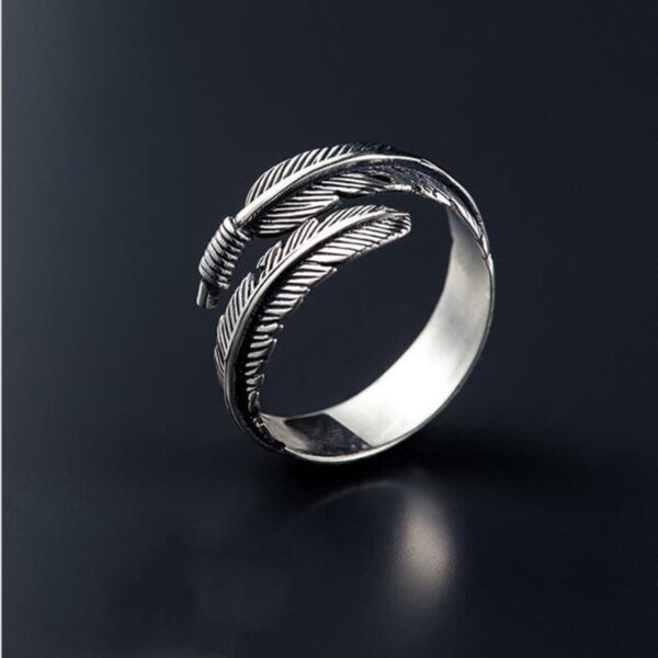 Bague plume : élégance et légèreté pour sublimer votre style