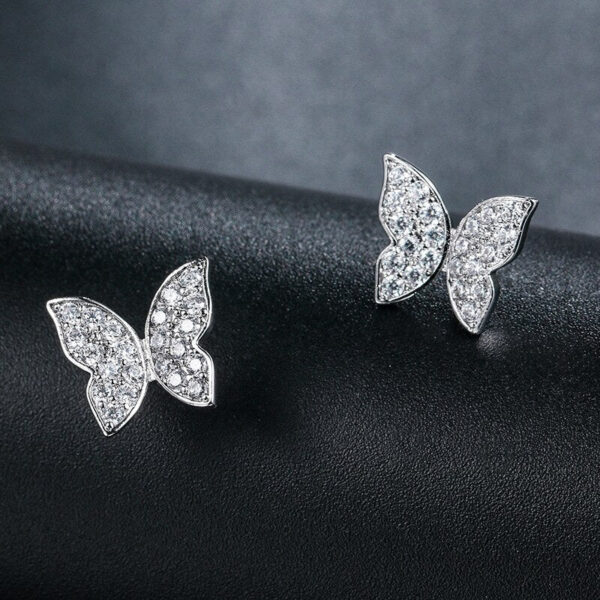 Boucles d'oreilles femme papillon : élégance et originalité