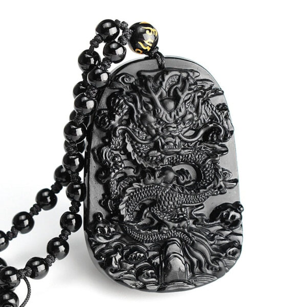 Collier de dragon noir - Accessoire tendance et mystérieux pour un look unique