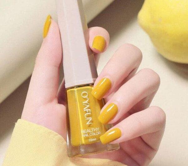 Vernis à ongles jaune - Couleur vibrante pour des ongles éclatants